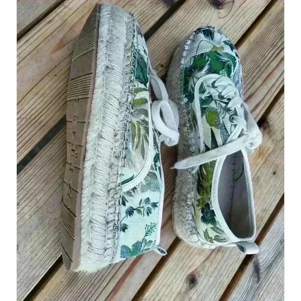 J/SLIDES Espadrilles Size‎ 7